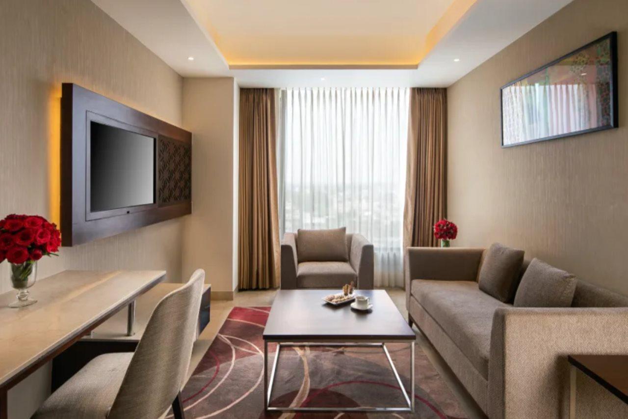 Nirvana Sarovar Portico Gorakhpur Exterior foto
