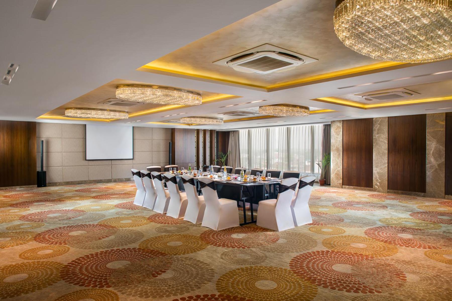 Nirvana Sarovar Portico Gorakhpur Exterior foto