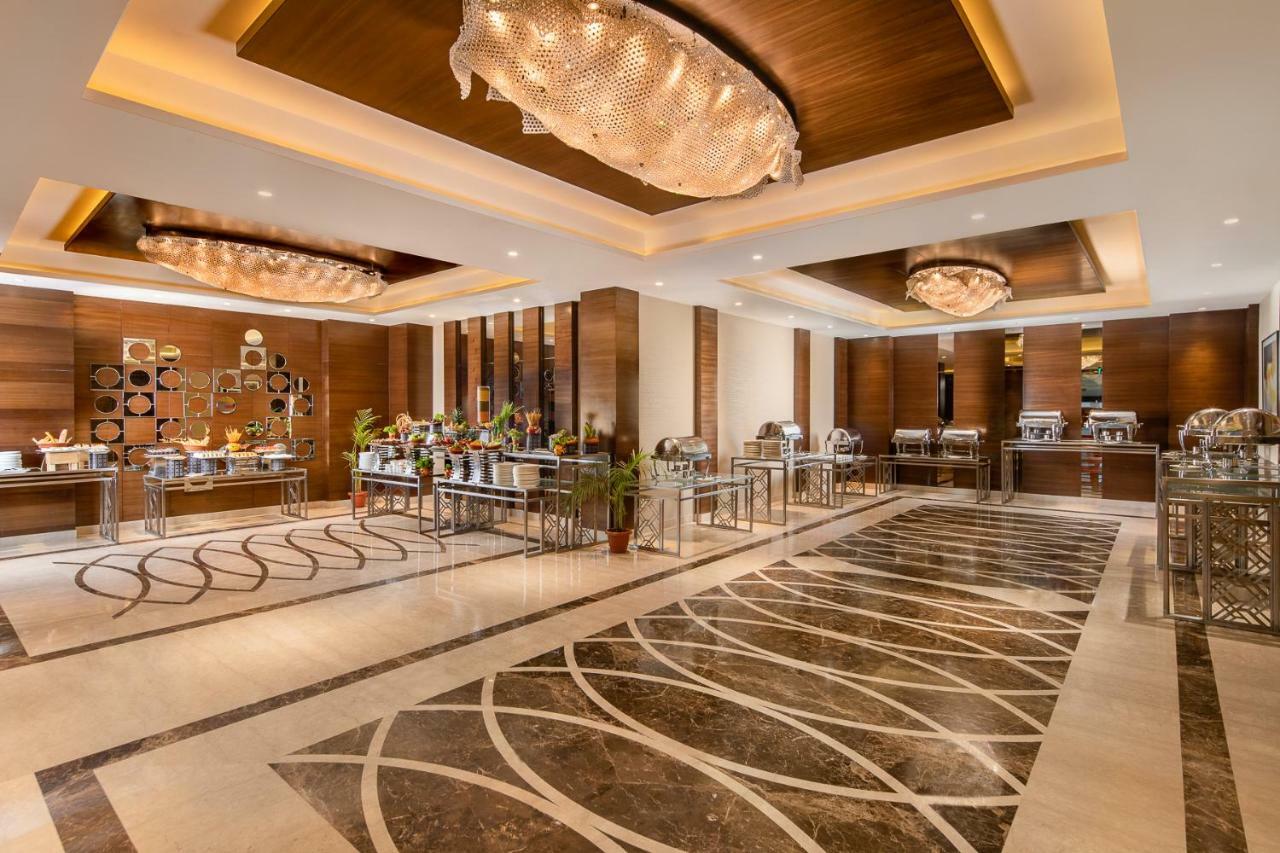 Nirvana Sarovar Portico Gorakhpur Exterior foto