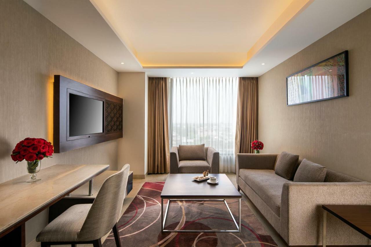 Nirvana Sarovar Portico Gorakhpur Exterior foto